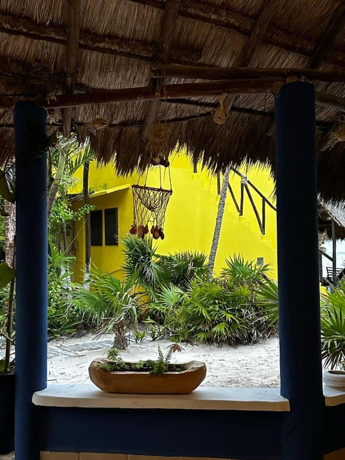 Ecological Hotel Maya Luna Mahahual Bagian luar foto